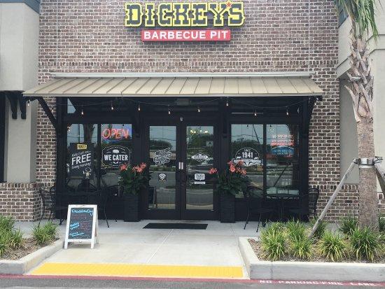 Dickey's Barbecue Pit