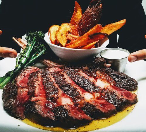 Perrone's Restaurant and Bar