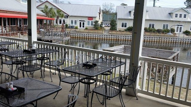 Quigley's Pint & Plate